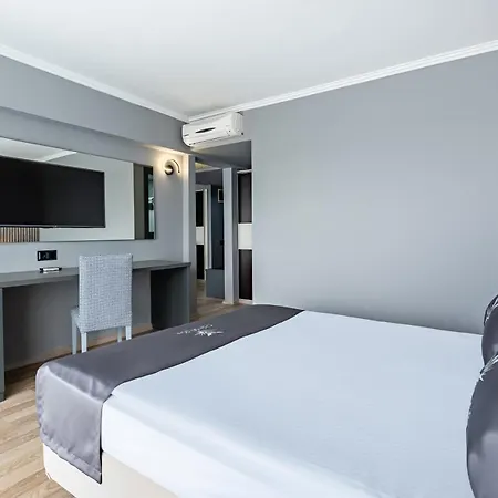 מלון Casa Del Sole 4*